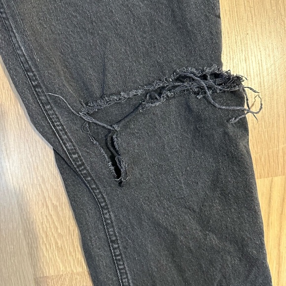 Abercrombie Women's Black Distressed Jeans - Picture 3 of 4
